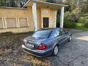 MERCEDES-BENZ E 270 CDI 2002 manual (5 foto / 12)