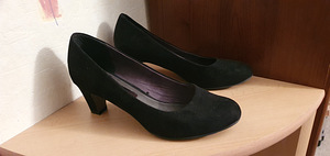 Sametised kingad Tamaris, suurus 40 (1 foto / 3)