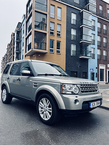 Land Rover Discovery 4 2011 3.0 180kw SDV6 HSE (2 foto / 11)