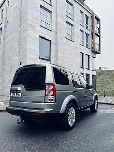 Land Rover Discovery 4 2011 3.0 180kw SDV6 HSE (3 foto / 11)