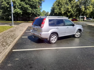 Nissan x-trail (2 foto / 6)