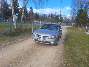 Nissan almera (10 foto / 11)