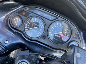 Kawasaki ZZR 1100 (2 foto / 7)