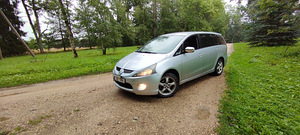 Mitsubishi grandis (2 foto / 5)