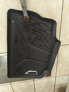 Kummimatid BMW x6 origiaal (3 foto / 7)
