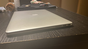 Macbook pro 15 retina mid 2015 i7 16gb 512ssd 2 video (4 foto / 10)