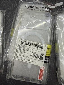 iPhone 17 pro max case with magnet + glass (1 foto / 3)