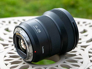 85mm Sigma Art L-mount / 14 - 28mm zoom (2 foto / 2)