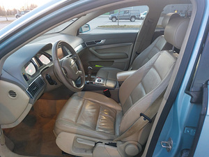 AUDI A6 Quattro, 2.4, 130 kw, 2006 a (13 foto / 15)