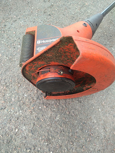 Husqvarna 12 RC akutrimmer (5 foto / 6)