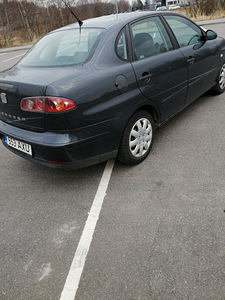 SEAT CORDOBA 2006 1,4 55kw (10 foto / 13)