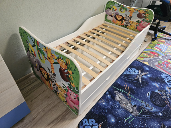 Продается детская кровать с ящиком для хранения 143x74см