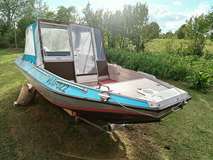 Лодка Buster R+ мотор Suzuki (1 фото из 9)