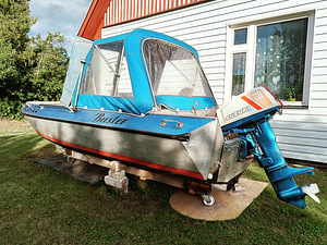 Лодка Buster R+ мотор Suzuki (3 фото из 9)