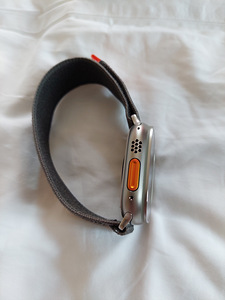 Apple Watch Ultra 2 Titanium 49mm GPS + Cellular (6 foto / 6)