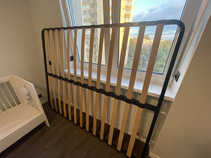 Продаю дно кровати в металлической раме 160x200 (1 фото из 3)