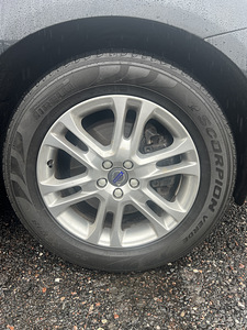 235/60/R18 Ainult Rehvid (1 foto / 10)