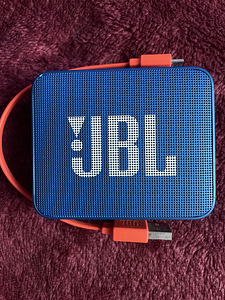 JBL sinine - Kaasaskantav juhtmevaba kõlar (2 foto / 3)