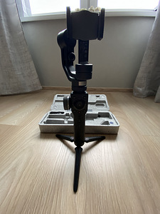 Zhiyun Smooth 4, must (2 foto / 2)