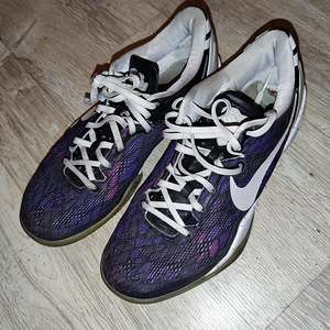 Кроссовки nike (1 фото из 2)