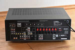 7.1 Yamaha RX-V673 kodukino ressiiver (2 foto / 3)