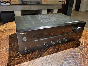 Onkyo TX-8050 stereoressiiver  			