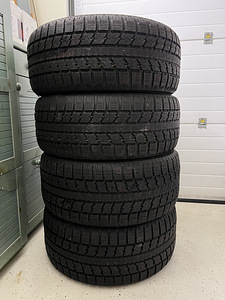 Lamellrehvid 285/45R19 2tk + 255/50R19 2tk väga head! (10 foto / 10)