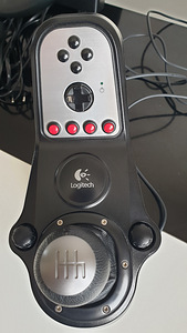Logitech G27 (4 foto / 6)