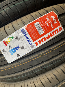 225/55R17 (2 фото из 3)