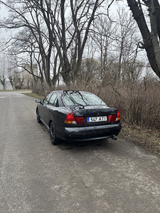 Mitsubishi Carisma (4 foto / 12)