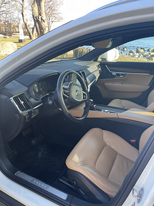 VOLVO V90 cross country (9 foto / 11)