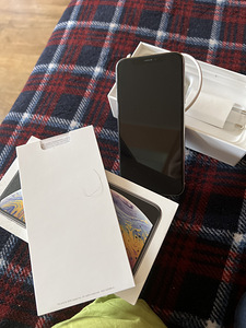 Müüa iPhone xs 64g hõbedane (2 foto / 2)