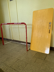 Hoki väravad viskamisega alusega (1 foto / 2)