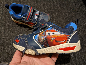 Tossud Lightning McQueen valgustusega. 27 suurus. (3 foto / 3)