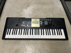 Yamaha YPT220 süntesaator (2 foto / 2)