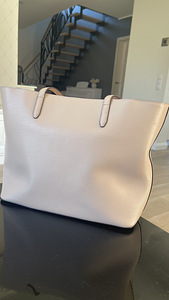 DKNY kott (2 foto / 4)
