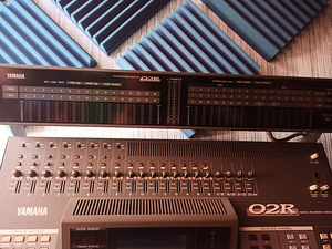 Digital Mixer Console Yamaha 02R/V2 + w/MB02 Peak Meter (2 foto / 7)
