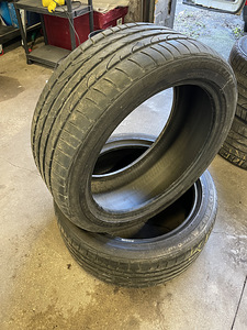 Brigdestone Potenza 255/40/ZR19 275/40/R19 (1 foto / 8)