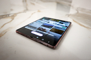Samsung Galaxy Z Fold 2 (1 фото из 6)