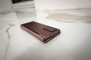 Samsung Galaxy Z Fold 2 (4 фото из 6)