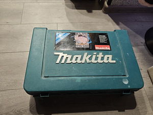 Makita HR2460 perforaator (2 foto / 2)
