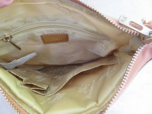 Uus väike käekott Burberry (2 foto / 3)