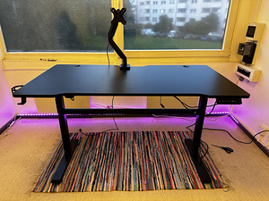 Deltaco Gaming DT410 elektriliselt reguleeritav laud (2 foto / 5)