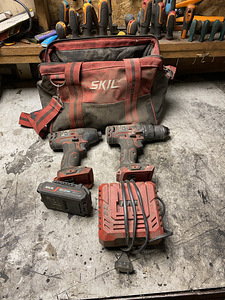 Аккумуляторная дрель Skill (1 фото из 1)