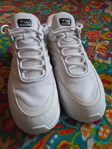Nike Air Max tossud (1 foto / 5)