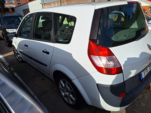 Renault Grand Scenic (6 foto / 8)