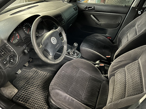 Volkswagen Golf 1.4 (8 foto / 12)
