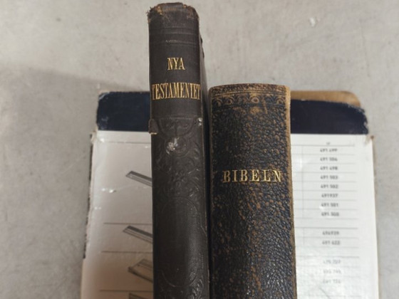 Старинные книги
