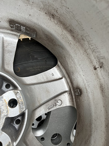 Mercedes-Benz veljed rehvidega (9 foto / 10)
