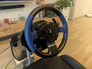 Playseat + Thrustmaster T150 komplekt (3 foto / 6)